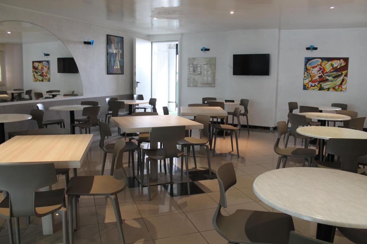Hotel Vernel Rimini Ngoại thất bức ảnh