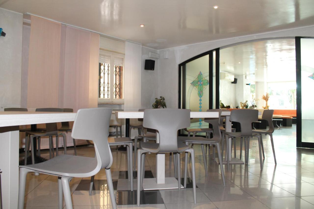 Hotel Vernel Rimini Ngoại thất bức ảnh
