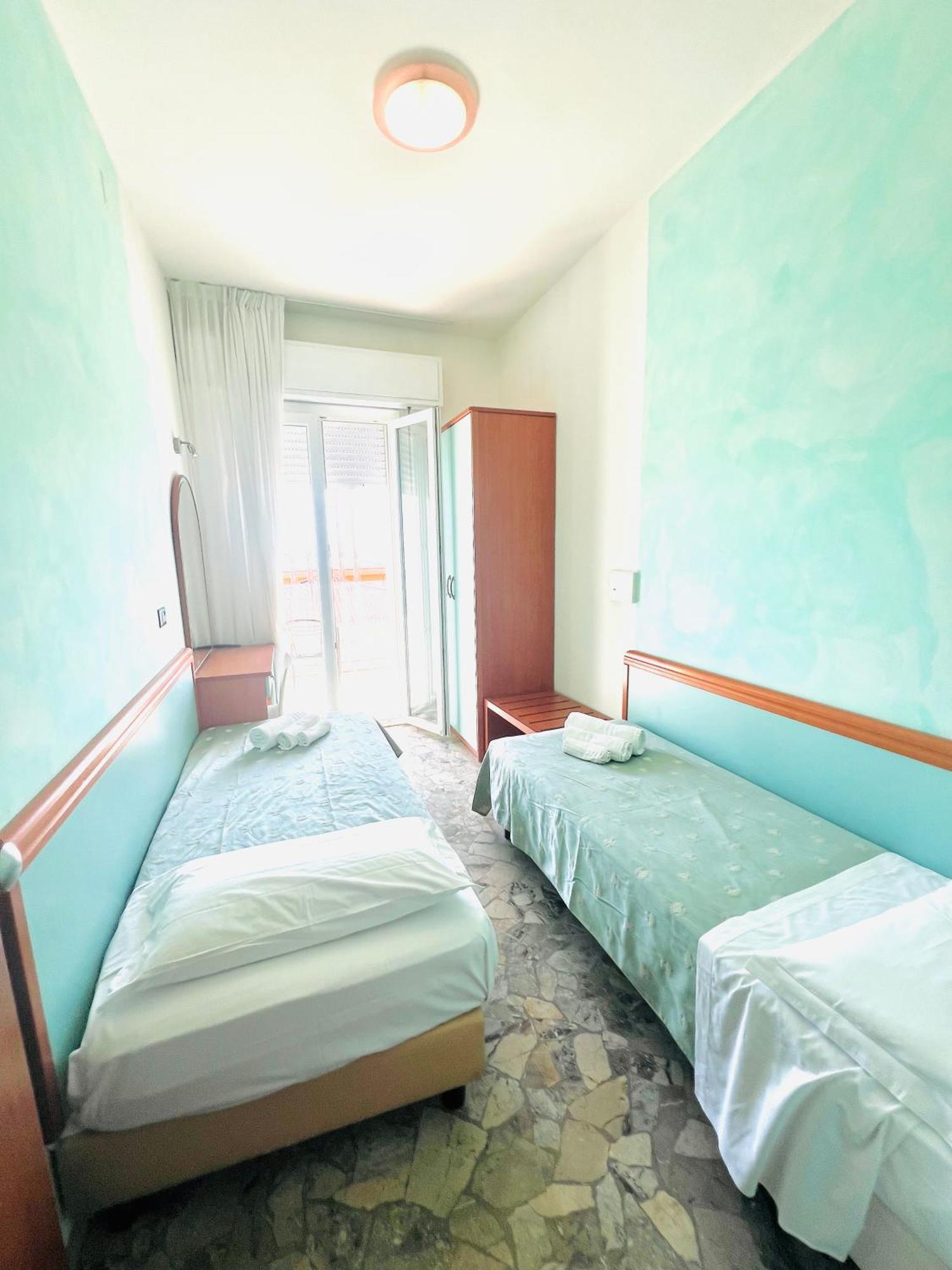 Hotel Vernel Rimini Ngoại thất bức ảnh