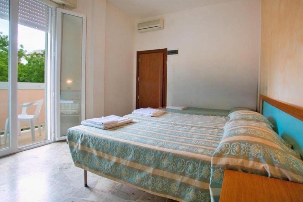 Hotel Vernel Rimini Ngoại thất bức ảnh