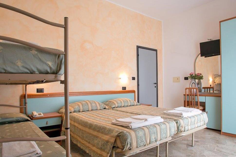Hotel Vernel Rimini Ngoại thất bức ảnh