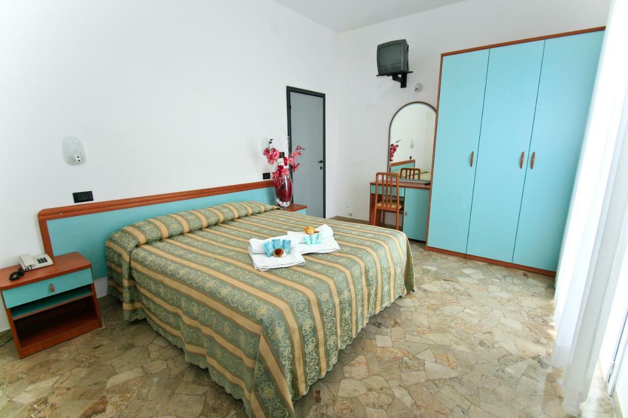 Hotel Vernel Rimini Ngoại thất bức ảnh