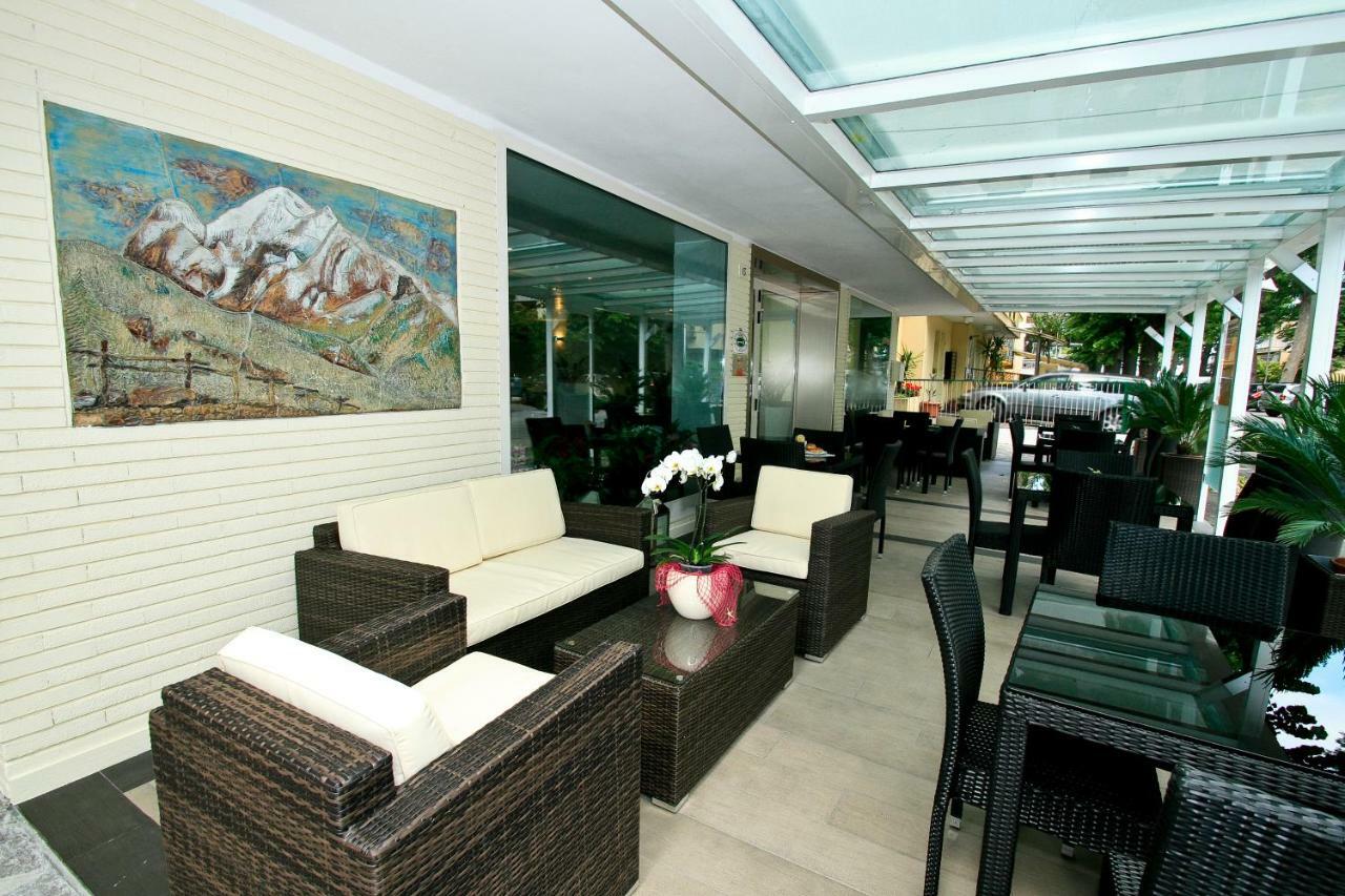 Hotel Vernel Rimini Ngoại thất bức ảnh