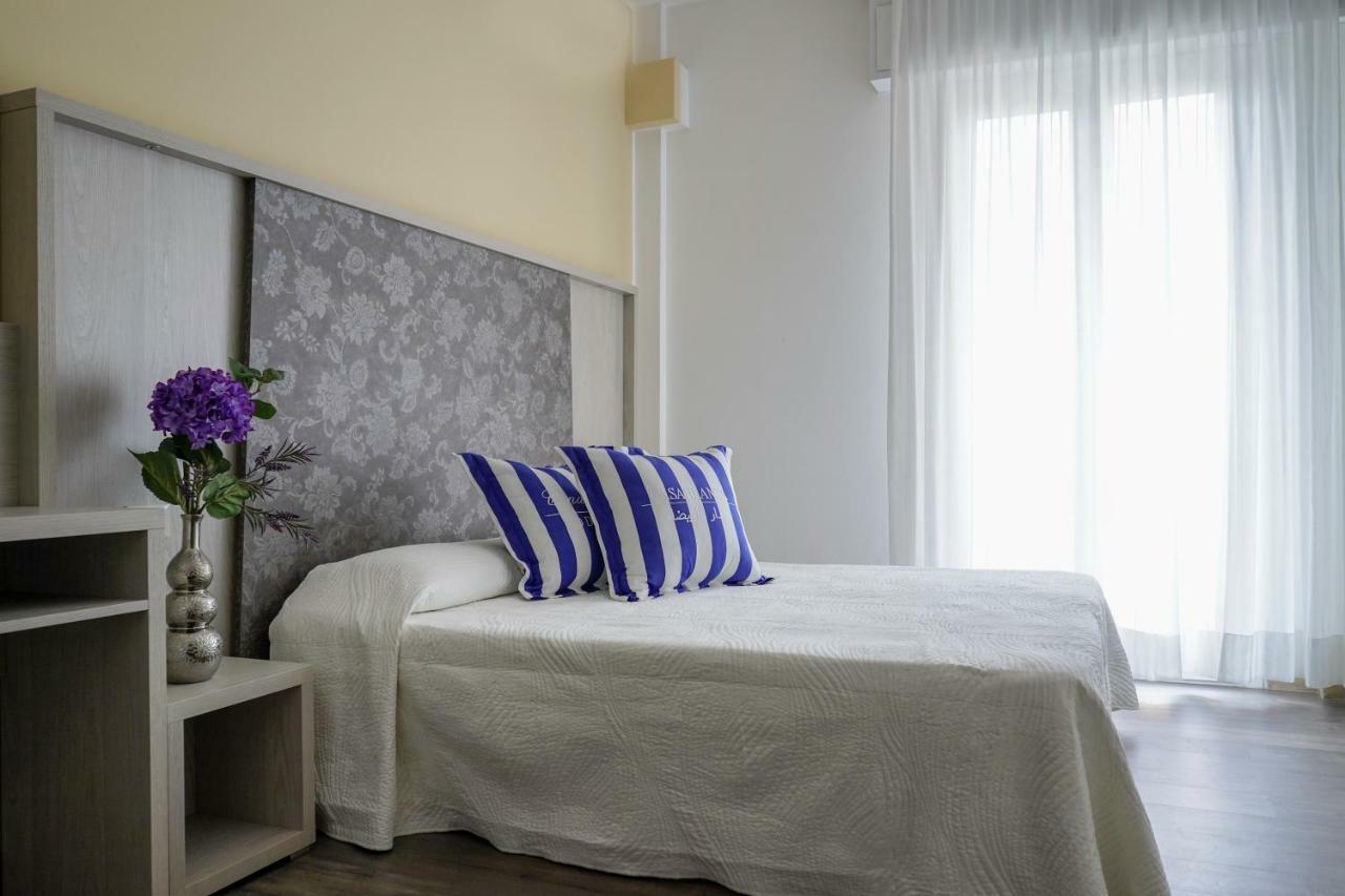 Hotel Vernel Rimini Ngoại thất bức ảnh