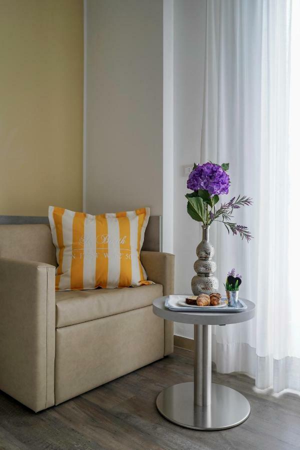 Hotel Vernel Rimini Ngoại thất bức ảnh